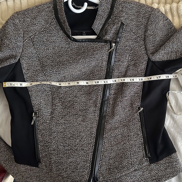 White House Black Market White + Black Tweed Moto Jacket Faux Leather Size 8 - Picture 11 of 11